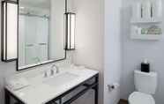 Toilet Kamar 5 Hilton Garden Inn Providence