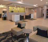 Lobby 2 La Quinta Inn & Suites by Wyndham Indianapolis South