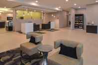 Lobby La Quinta Inn & Suites by Wyndham Indianapolis South