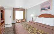 Kamar Tidur 7 Days Inn by Wyndham Los Angeles LAX/Redondo/Manhattan Beach