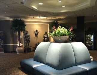 Lobby 2 Anaheim Majestic Garden Hotel