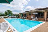 Swimming Pool Quality Inn Manassas