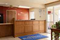 Lobby Baymont by Wyndham Salina