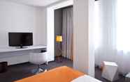 Bedroom 6 Wyndham Garden Düsseldorf City Centre Königsallee