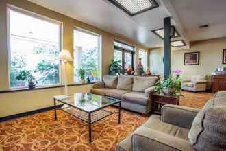 Sảnh chờ 4 Quality Inn & Suites Vancouver North