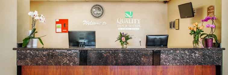 Sảnh chờ Quality Inn & Suites Vancouver North