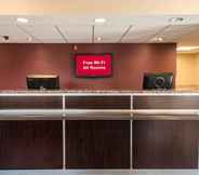 Lobi 4 Red Roof Inn Rockford East – Casino District