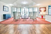 Common Space Ramada by Wyndham Metairie New Orleans Airport