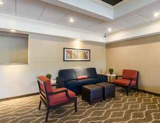 Lobi 2 Comfort Inn Randolph - Boston