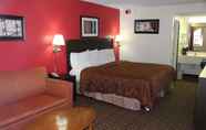 Bedroom 6 Americas Best Value Inn Fredericksburg N