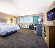 Bedroom 3 Hampton Inn Virginia Beach-Oceanfront North