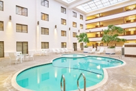 Swimming Pool Four Points by Sheraton Bellingham Hotel & Conference Center