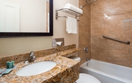 Toilet Kamar 2 Best Western Rancho Grande