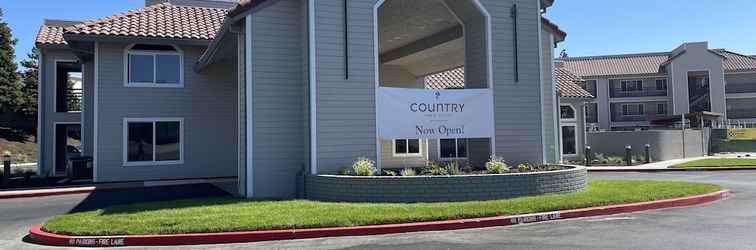 Exterior Country Inn & Suites by Radisson, Vallejo Napa Valley, CA