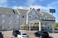 Exterior Country Inn & Suites by Radisson, Owatonna, MN