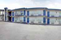 Exterior Days Inn by Wyndham Batesville AR