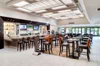 Bar, Kafe dan Lounge Hilton Irvine/Orange County Airport
