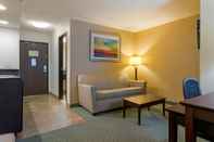 Common Space Best Western Davison Inn