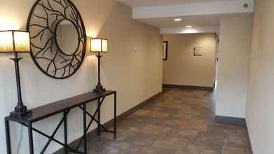 Lobby 4 Quality Inn & Suites