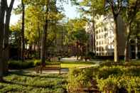 Common Space DoubleTree by Hilton Houston Intercontinental Airport