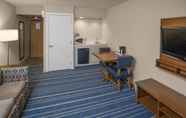 Ruang untuk Umum 7 Days Hotel by Wyndham Allentown Airport / Lehigh Valley