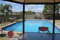 Swimming Pool Australia Park Motel