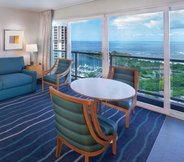 Common Space 7 Ala Moana Hotel by Mantra
