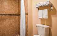 In-room Bathroom 2 SureStay Hotel by Best Western Tehachapi