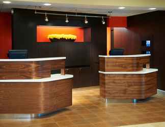 Lobi 2 Courtyard by Marriott Minneapolis-St. Paul Airport