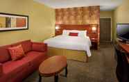 Bedroom 7 Courtyard by Marriott Tarrytown Westchester County