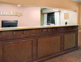 Lobi 2 Travelodge by Wyndham Beckley