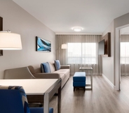 Kamar Tidur 4 Embassy Suites by Hilton Montreal Airport