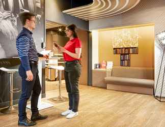 Sảnh chờ 2 ibis Styles Paris Massena Olympiades