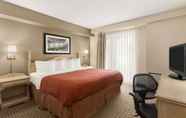 Kamar Tidur 7 Travelodge Suites by Wyndham Saint John