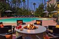 Kolam Renang DoubleTree by Hilton San Diego - Hotel Circle