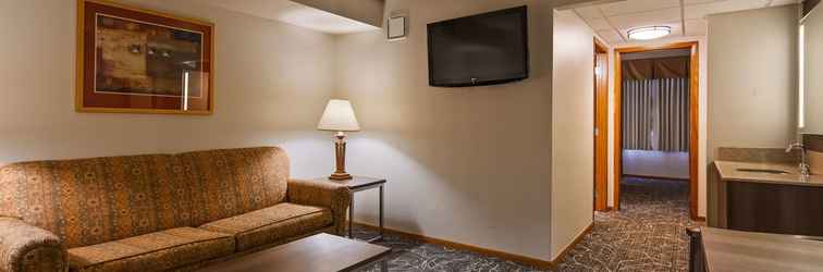 Lobi Best Western West Towne Suites