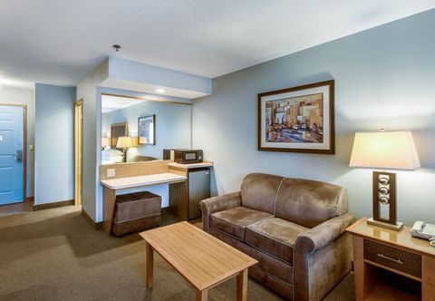 卧室 Red Lion Inn & Suites Seaside