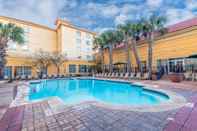 Swimming Pool La Quinta Inn & Suites by Wyndham San Antonio Riverwalk