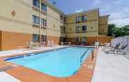 Swimming Pool 7 Quality Inn Merriam Kansas City