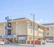 Exterior 5 Days Inn by Wyndham Eureka CA