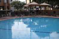 Swimming Pool Clarion Pointe near Medical Center