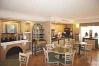 Bar, Cafe and Lounge La Quinta Inn by Wyndham Kansas City Lenexa