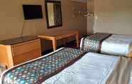 Bedroom 6 Americas Best Value Inn & Suites Kansas City