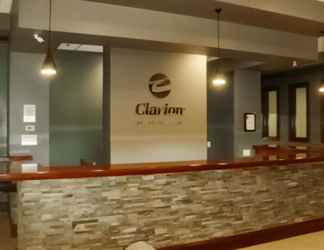 Lobi 2 Clarion Inn