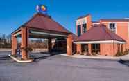 Exterior 5 Comfort Inn Virginia Horse Center