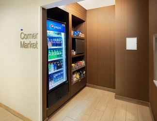 Lobby 2 Fairfield Inn and Suites by Marriott Indianapolis Airport