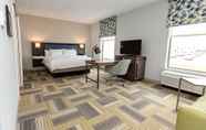 Bedroom 3 Hampton Inn & Suites Syracuse North Airport Area