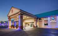 ภายนอกอาคาร 3 Best Western Burlington Inn