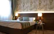 Bedroom 4 LH Hotel Sirio Venice