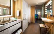 In-room Bathroom 6 W Los Angeles - West Beverly Hills